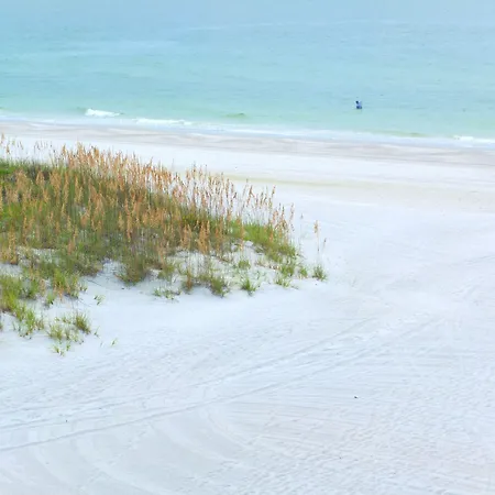 Barefoot Beach Club-2